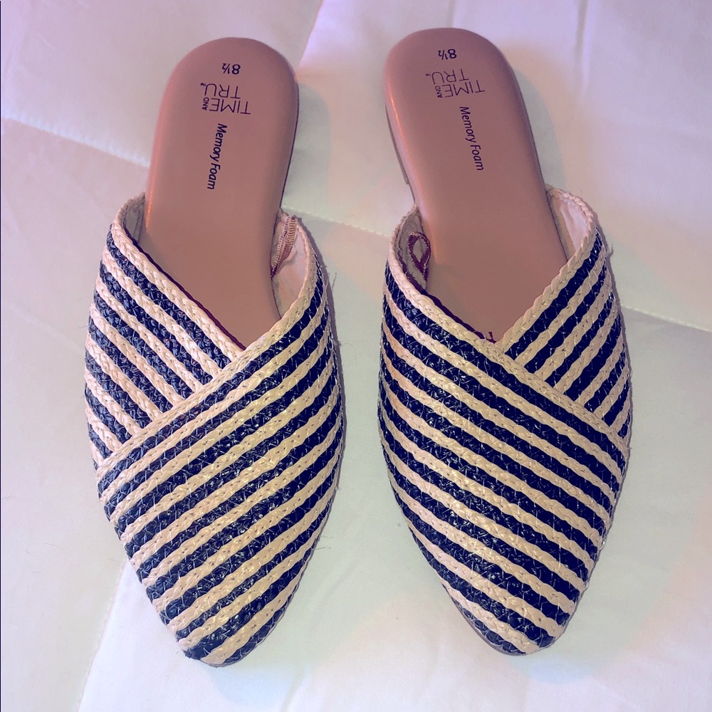 Time and Tru Woven Straw Black/Tan Memory Foam Slip-on Flats 8.5